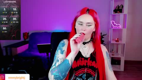 Emmy Bright     50  online show from January 2025 12:31:01 AM