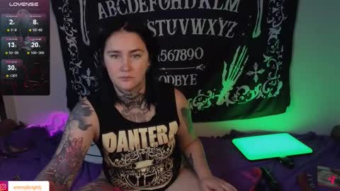 Emmy Bright     50  online show from October 2025 01:03:02 AM