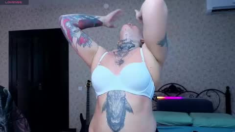 Snapshot of emmybrightj_ chatting on June 2026 06:52:02 AM Emmy Bright 50 online show from June 2026 06:52:02 AM