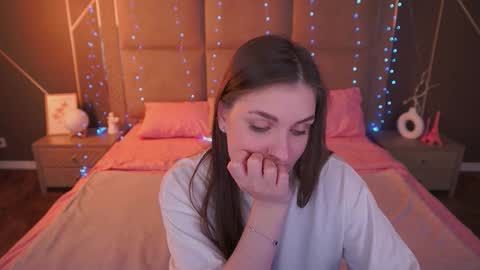 Snapshot of emmycharm chatting on February 2026 07:12:01 AM E M M Y online show from February 2026 07:12:01 AM