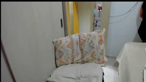 emperatriztapia online show from November 2025 12:57:01 AM