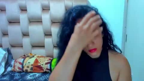 emperatriztapia online show from March 2026 11:33:01 PM