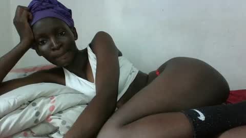 Snapshot of empress_ivy1 chatting on July 2026 07:01:02 AM empress_ivy1 online show from July 2026 07:01:02 AM