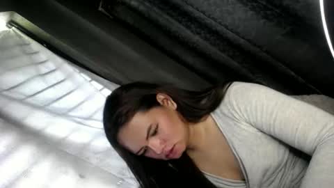 empressrheo online show from September 2025 03:50:01 AM