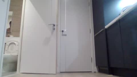 Snapshot of emrys2016833836 chatting on November 2025 10:04:01 PM emrys2016833836 online show from November 2025 10:04:01 PM