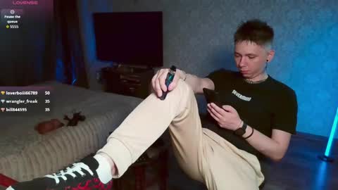 emveeboy96 online show from May 2026 09:35:02 PM