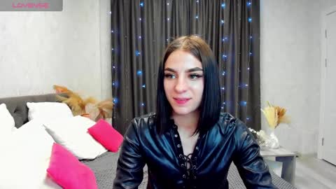 emy__angel online show from December 2024 12:26:01 AM