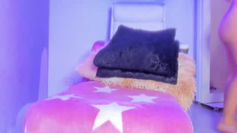 Emy online show from January 2025 02:13:01 PM