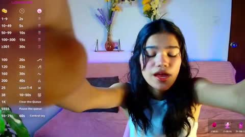 emycarver09 online show from October 2025 12:13:02 PM