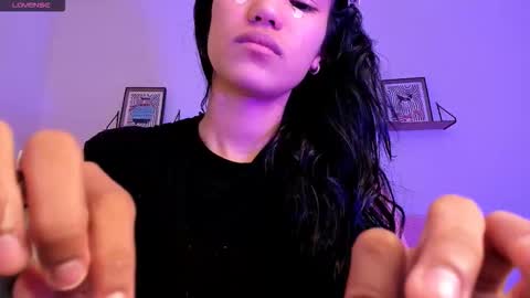 emycarver09 online show from February 2026 10:43:01 AM