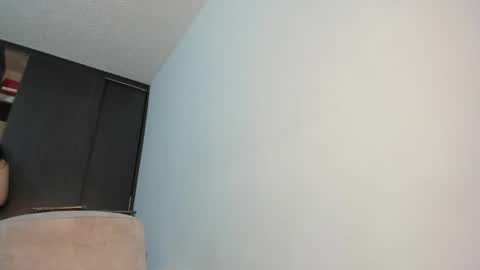 Emy Collyns online show from April 2026 04:50:02 AM