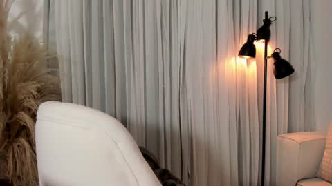 emyconneer online show from December 2024 01:40:01 AM