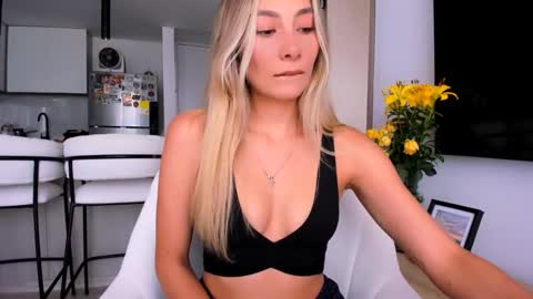 emyconneer online show from January 2025 05:20:01 PM