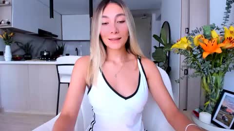 emyconneer online show from February 2025 01:48:01 PM