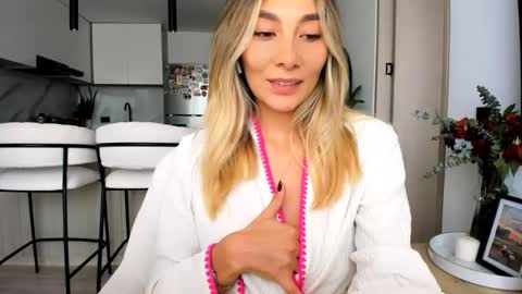 emyconneer online show from February 2025 04:48:02 PM