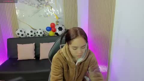 emyli_tay online show from July 2026 11:35:01 AM