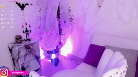 Emily online show from October 2025 09:27:01 PM