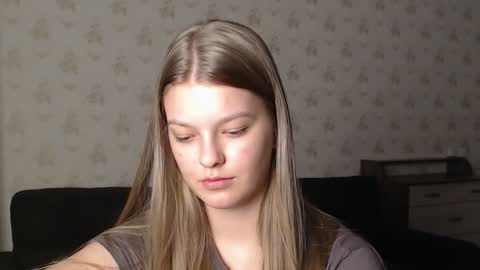 EmySway online show from December 2024 07:38:02 PM