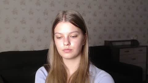 EmySway online show from December 2024 06:04:02 PM