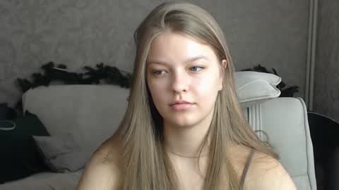 EmySway online show from January 2025 04:48:01 AM