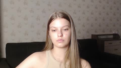 EmySway online show from February 2025 12:44:02 PM