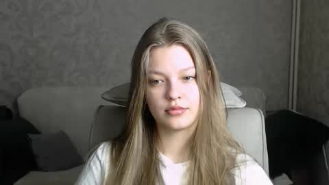 EmySway online show from February 2025 01:13:01 AM