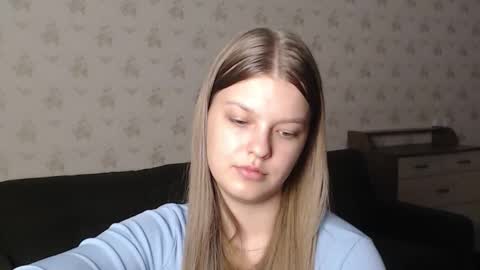 EmySway online show from March 2025 05:13:01 PM