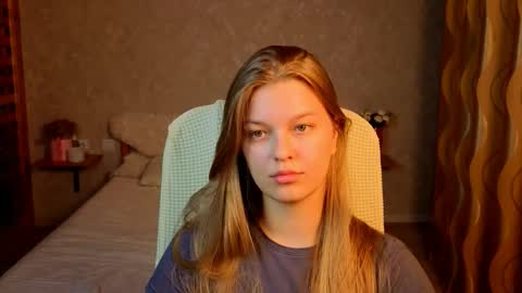 EmySway online show from November 2025 03:00:02 PM