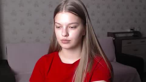 EmySway online show from November 2025 12:07:01 PM