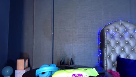 EnchantressQueen online show from January 2026 11:56:01 AM