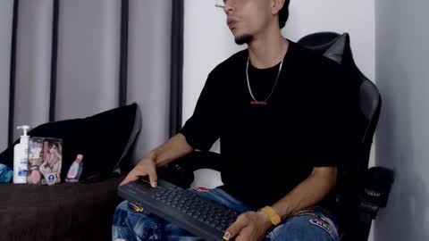 endrick_23 online show from March 2026 04:07:02 AM