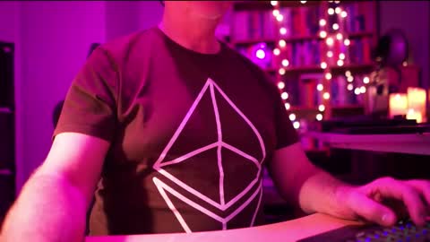 Snapshot of energybra chatting on November 2025 11:48:02 PM uk online show from November 2025 11:48:02 PM