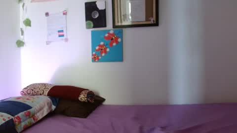 engel20042001 online show from October 2025 12:05:01 PM