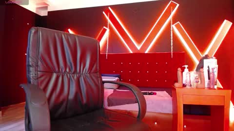 Engel online show from October 2025 11:46:02 AM