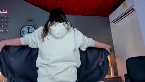  E N G E L  online show from February 2025 02:07:02 AM