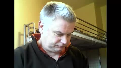 englishguysurrey online show from December 2025 09:48:01 AM