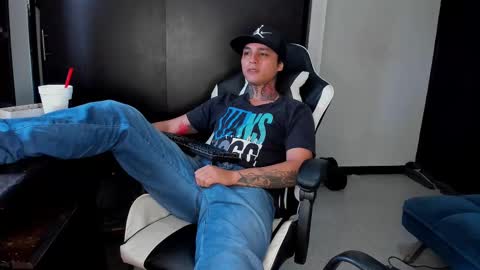 enjoymycock99 online show from February 2025 02:13:02 PM