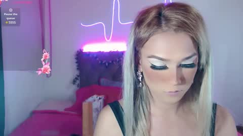 Snapshot of enma_gill chatting on December 2024 06:31:01 AM Enma Rojas online show from December 2024 06:31:01 AM