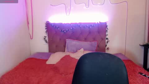Snapshot of enma_gill chatting on January 2025 07:07:02 PM Enma Rojas online show from January 2025 07:07:02 PM