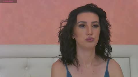 enyahazell online show from September 2025 05:45:02 PM