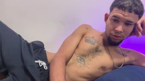 Snapshot of enyel_100 chatting on February 2026 07:01:01 AM enyel_100 online show from February 2026 07:01:01 AM