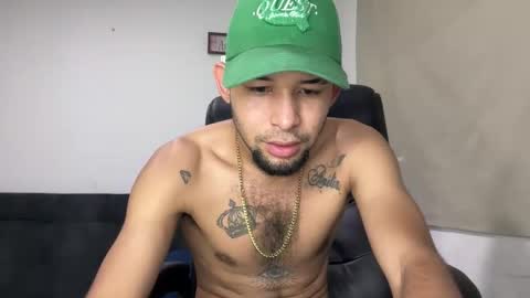 Snapshot of enyel_100 chatting on March 2026 06:59:02 PM enyel_100 online show from March 2026 06:59:02 PM