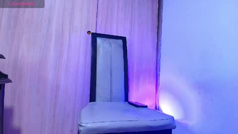 enyel_100 online show from April 2026 04:11:02 PM