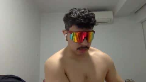 Snapshot of enzo_giovan chatting on April 2026 06:10:02 AM enzo_giovan online show from April 2026 06:10:02 AM