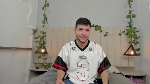 ENZO online show from October 2025 03:02:02 PM