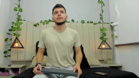 ENZO online show from November 2025 02:40:02 PM