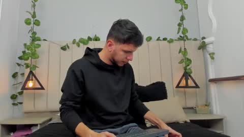 ENZO online show from November 2025 02:28:01 PM