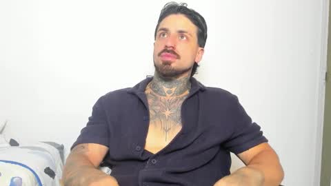 Enzo Aren online show from November 2025 10:53:02 PM