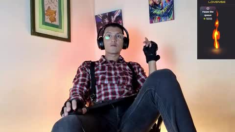 Snapshot of enzoprat chatting on February 2026 03:33:01 PM enzoprat online show from February 2026 03:33:01 PM