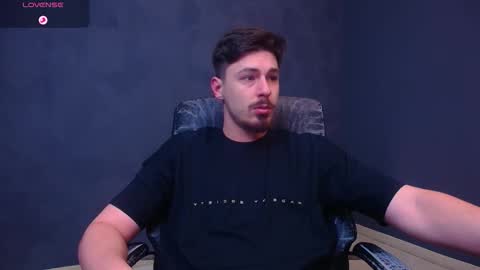 EnzoRace online show from December 2025 05:59:02 AM